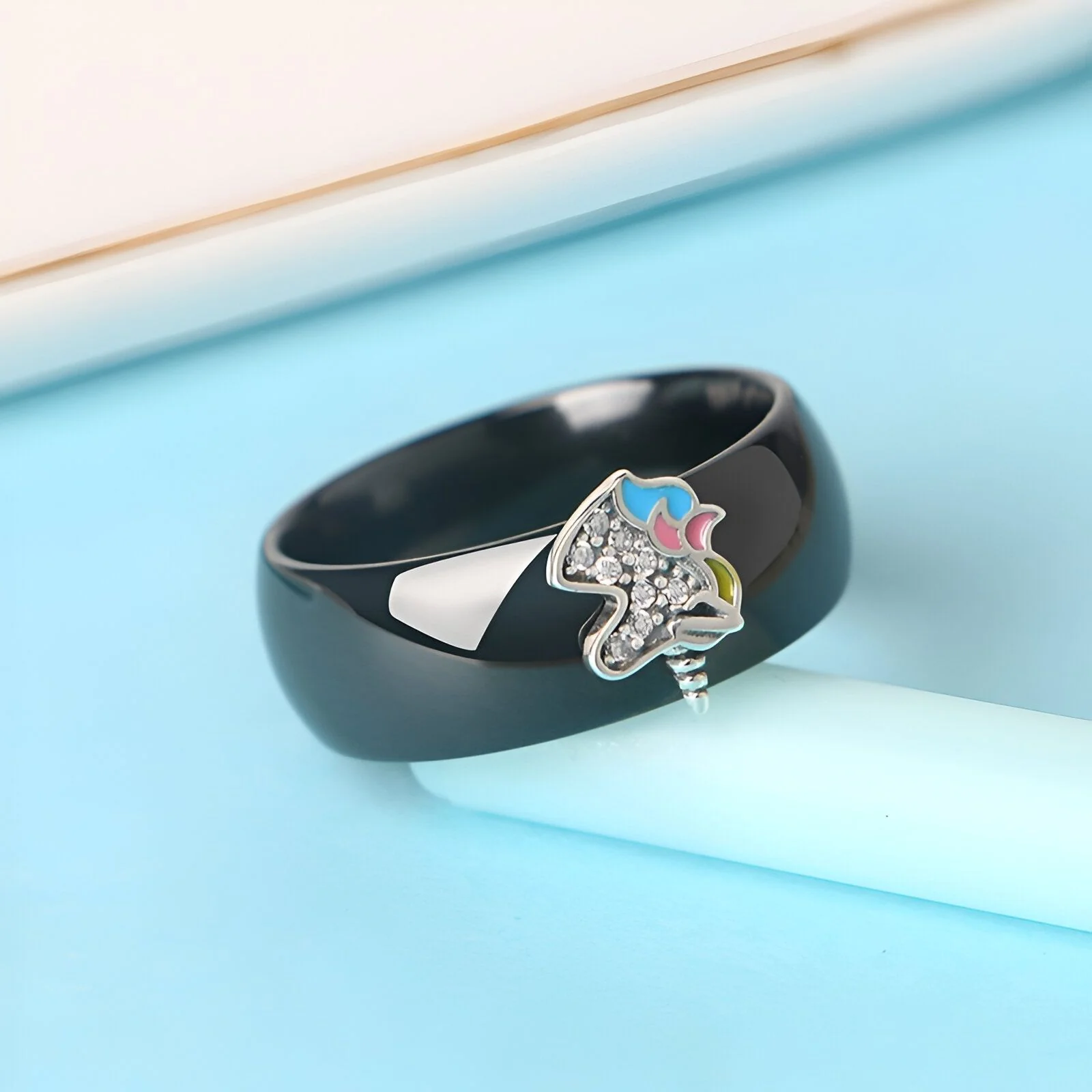 Bague Licorne Noire en Céramique – Image 2